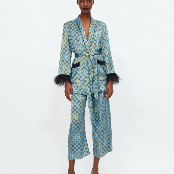 NWOT ZARA Blue and Orange Patterned Kimono with Navy Feather Trim - Picture 5 of 16